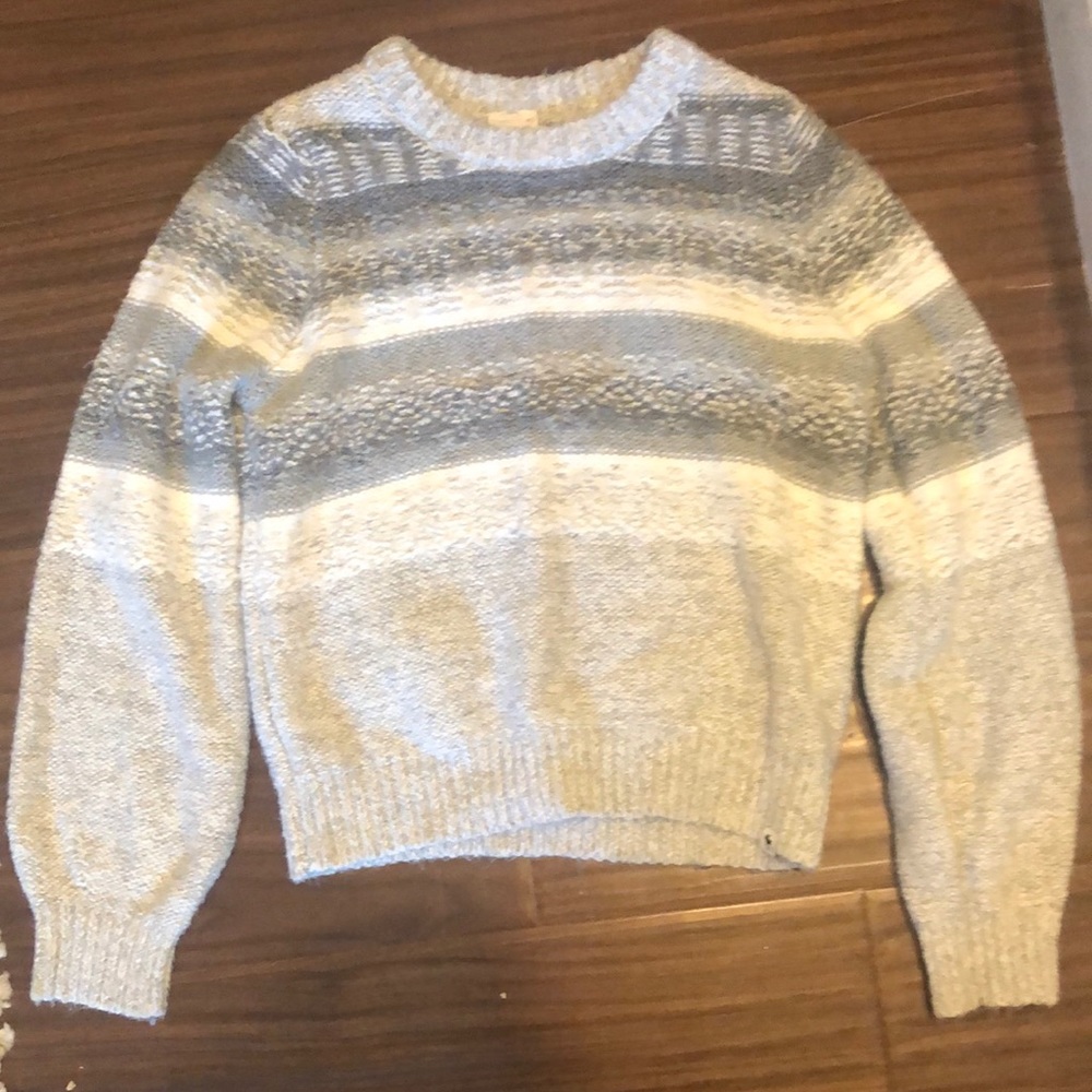 Abercrombie kids size 11/12 Puff Sleeve Sweater